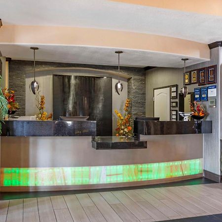 Best Western Plus Emerald Inn & Suites Garden City Eksteriør bilde