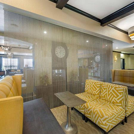 Best Western Plus Emerald Inn & Suites Garden City Eksteriør bilde