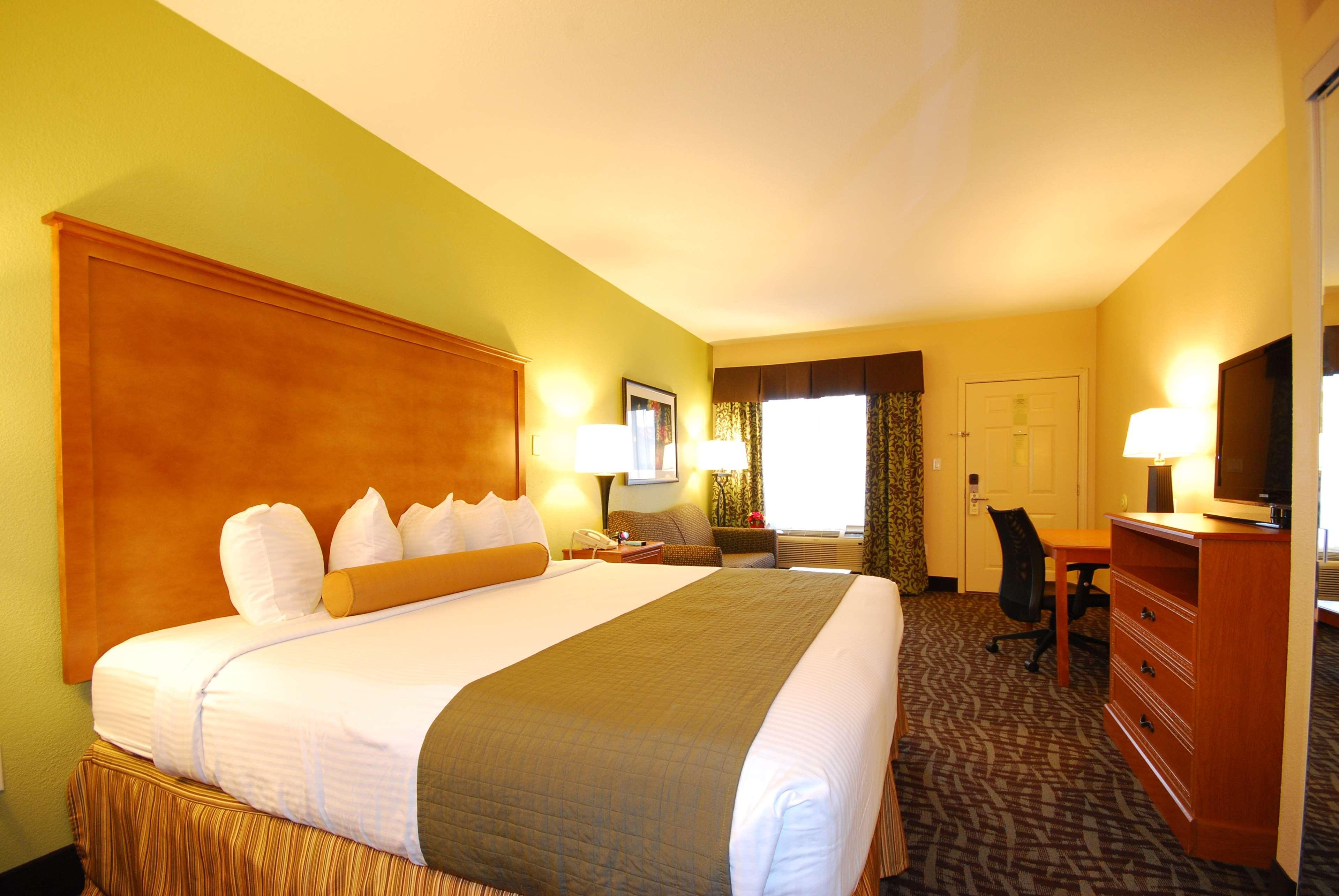 Best Western Plus Emerald Inn & Suites Garden City Eksteriør bilde