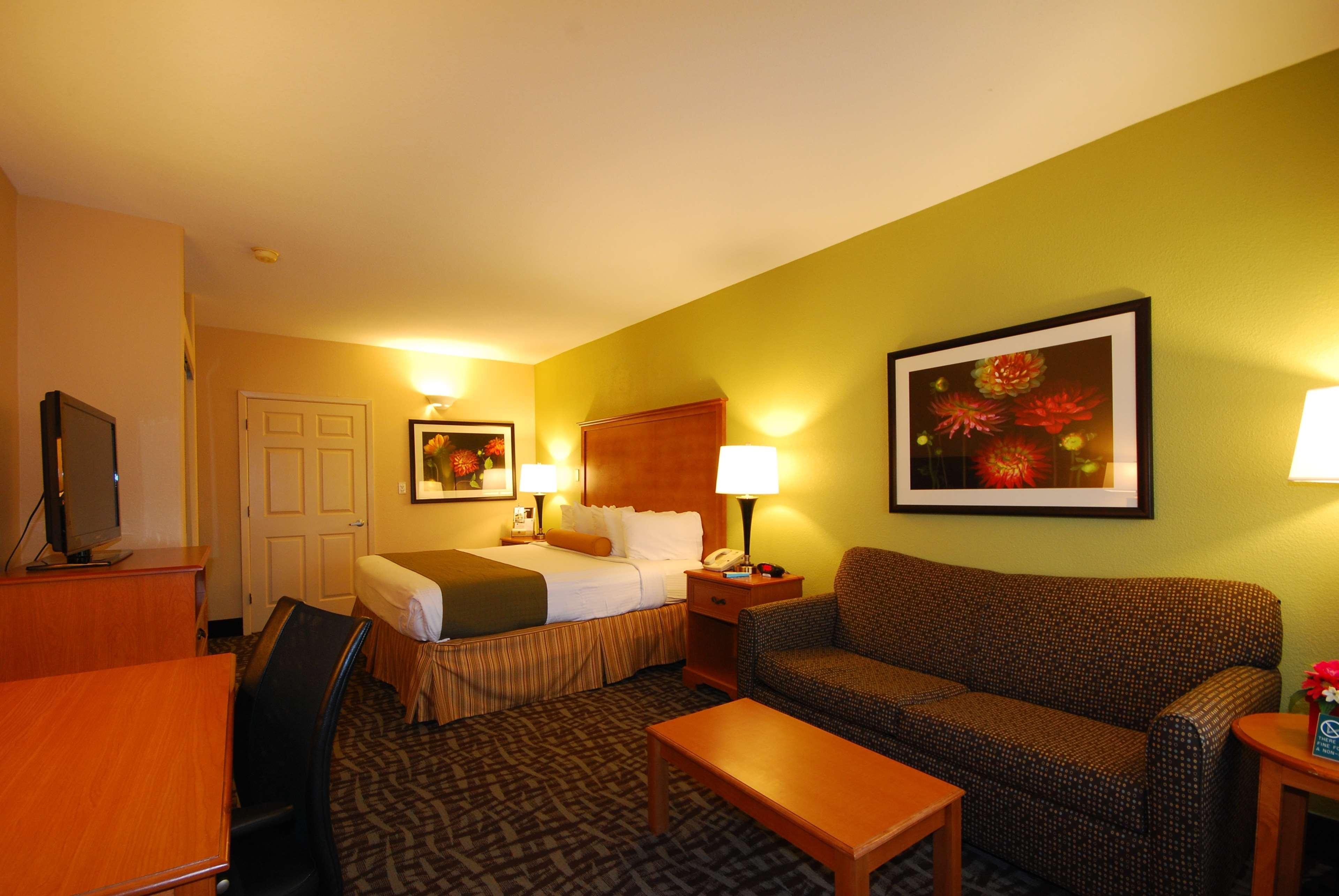 Best Western Plus Emerald Inn & Suites Garden City Eksteriør bilde
