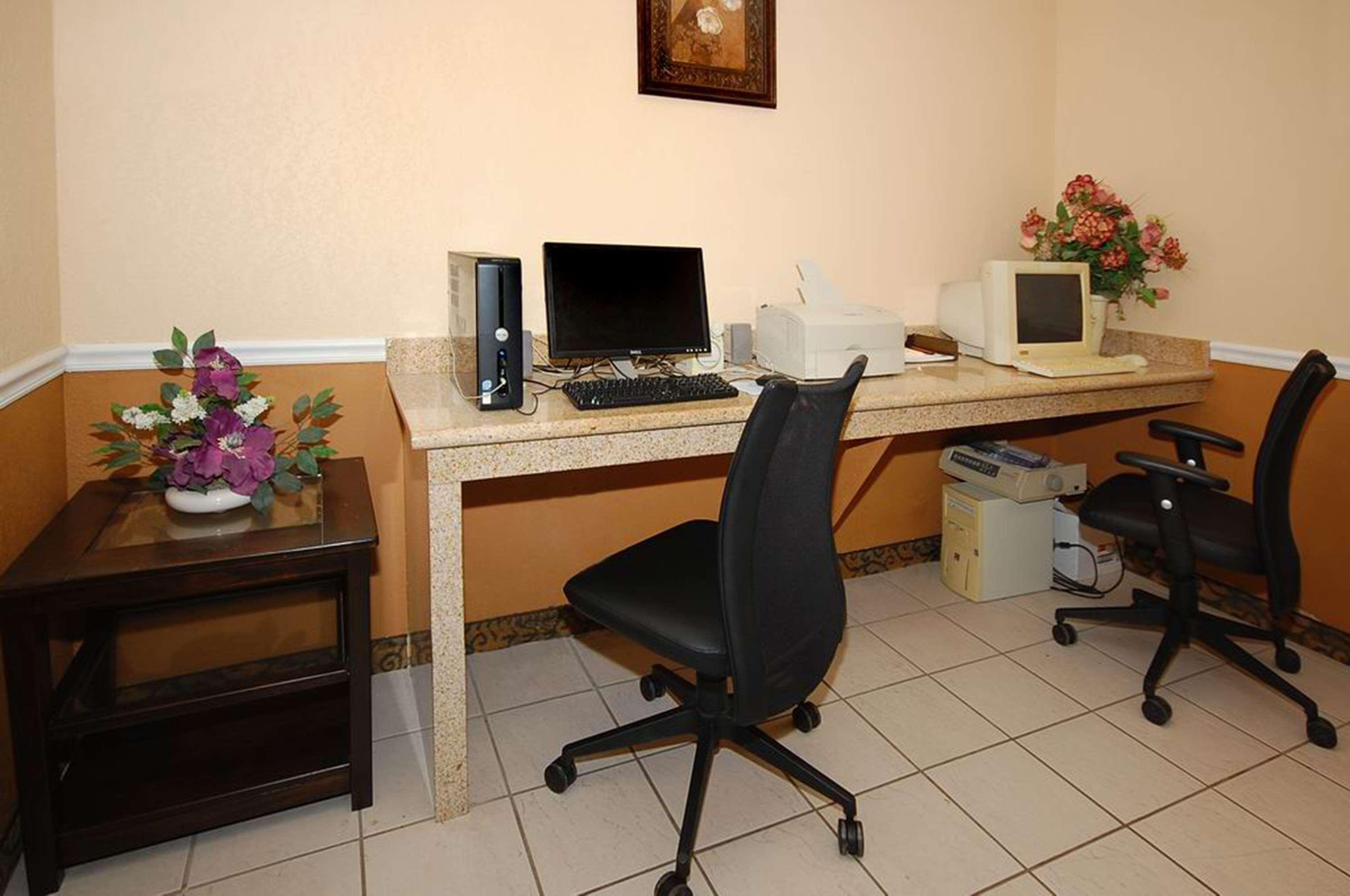 Best Western Plus Emerald Inn & Suites Garden City Eksteriør bilde