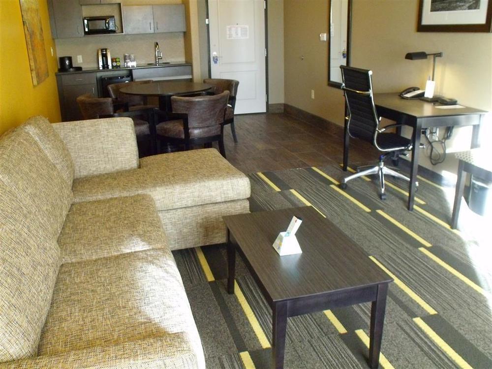 Best Western Plus Emerald Inn & Suites Garden City Rom bilde