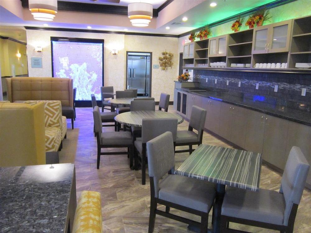 Best Western Plus Emerald Inn & Suites Garden City Restaurant bilde