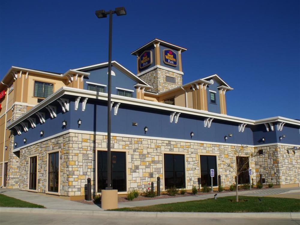 Best Western Plus Emerald Inn & Suites Garden City Eksteriør bilde