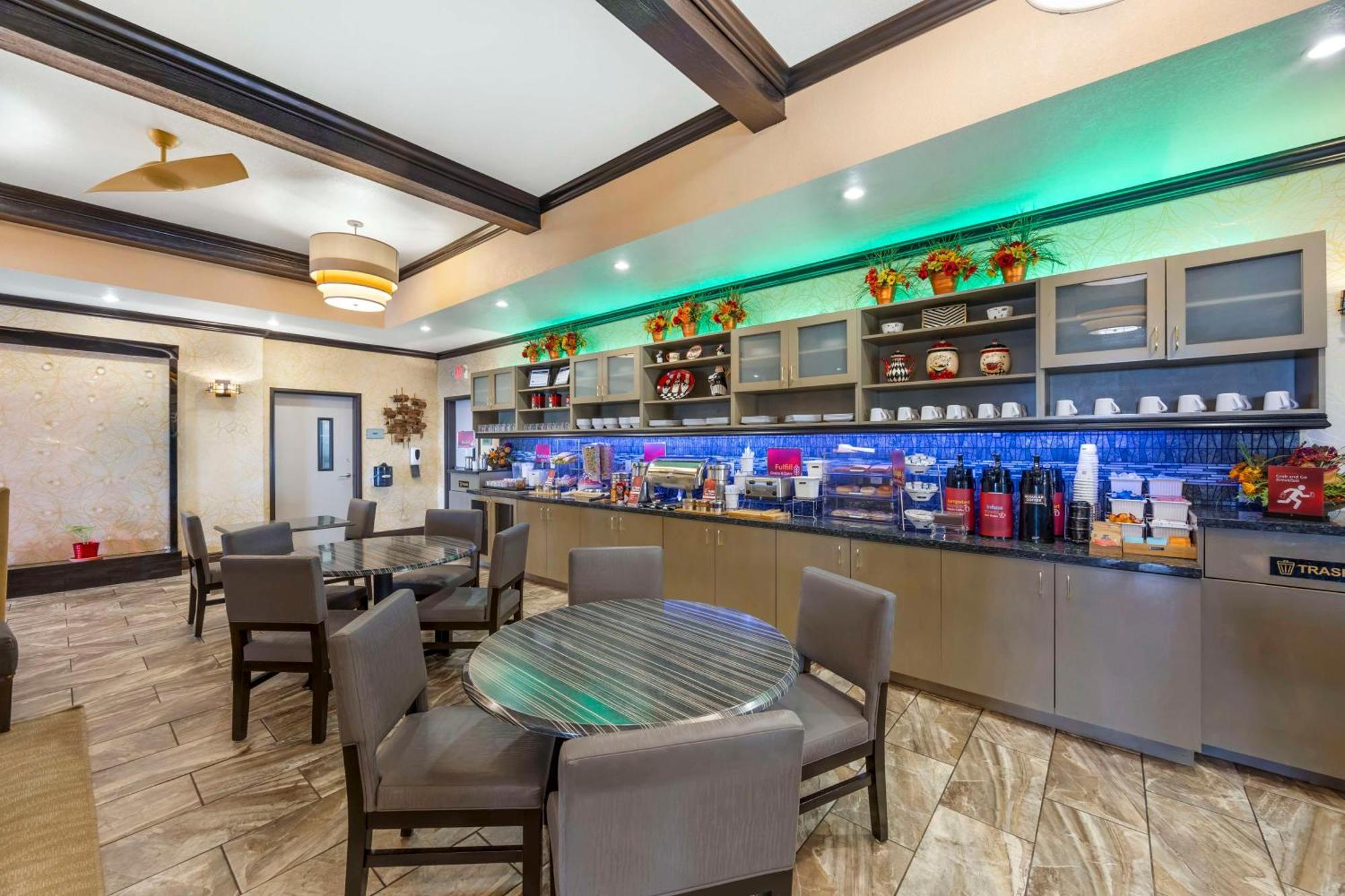 Best Western Plus Emerald Inn & Suites Garden City Eksteriør bilde