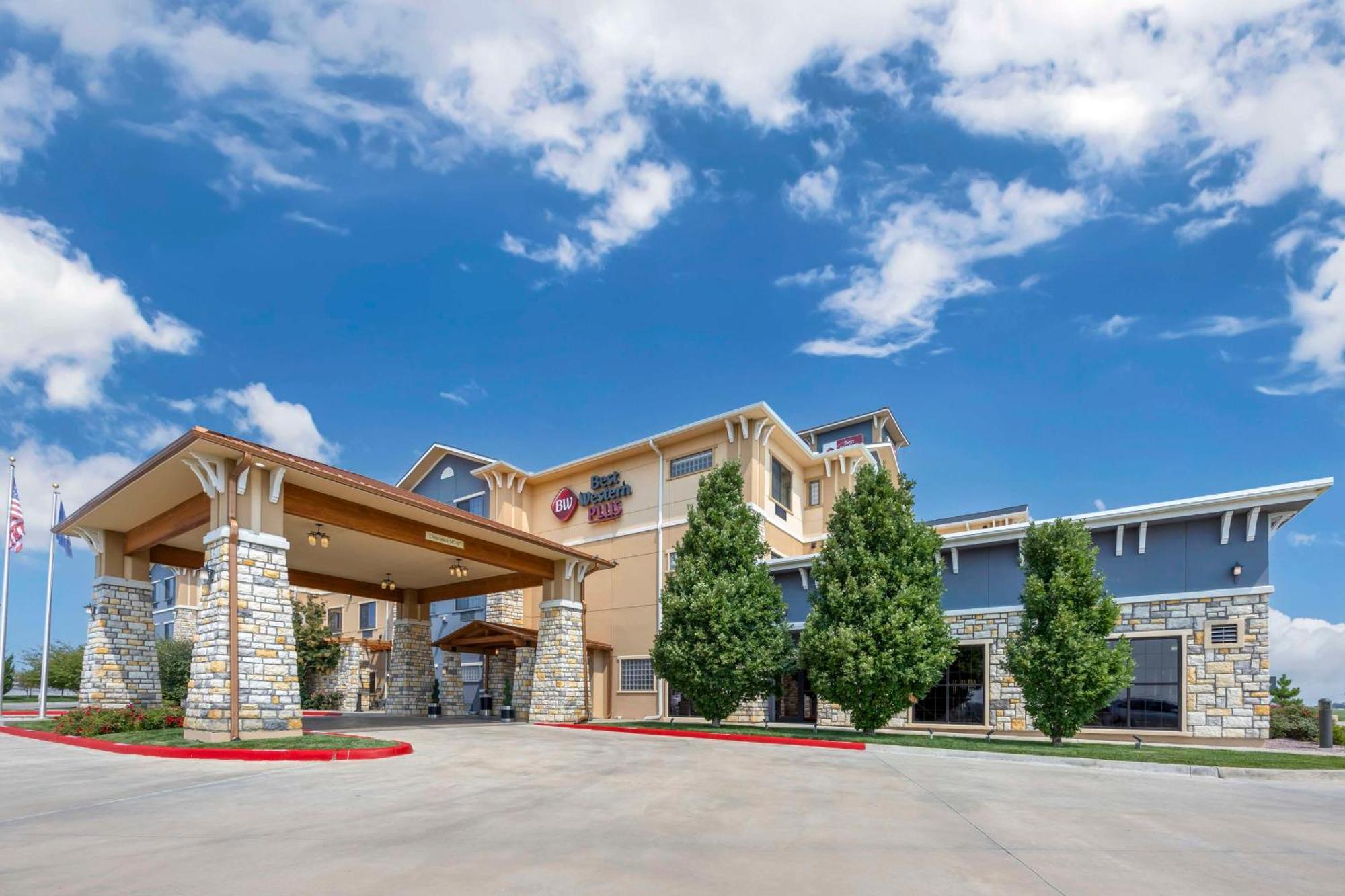 Best Western Plus Emerald Inn & Suites Garden City Eksteriør bilde