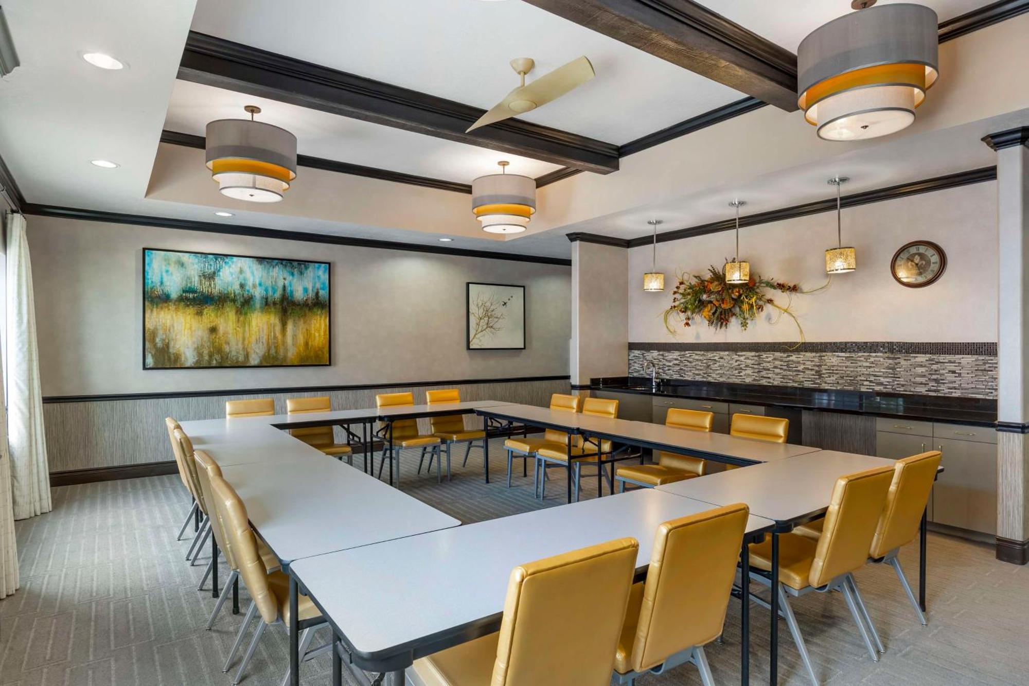 Best Western Plus Emerald Inn & Suites Garden City Eksteriør bilde