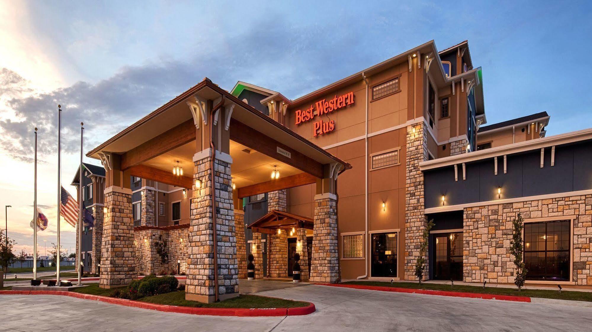 Best Western Plus Emerald Inn & Suites Garden City Eksteriør bilde
